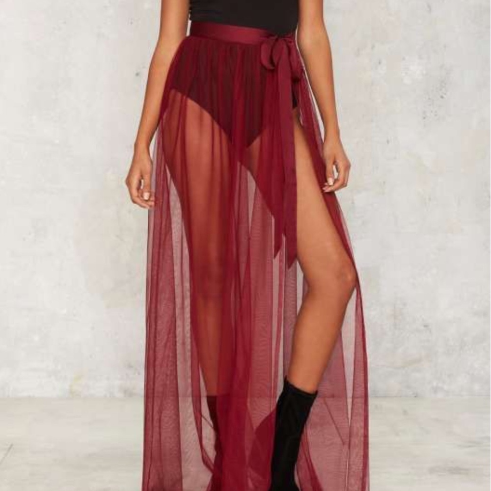 Nasty Gal- Burgundy Red Tulle Skirt